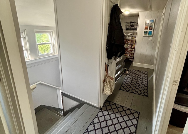 546 Washington Ave, West Haven, CT 06516 - mudroom featuring baseboards