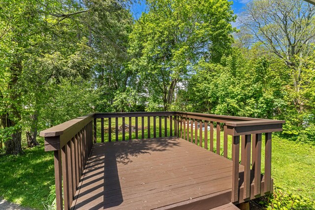 173 Columbia St, New Britain, CT 06052 - view of wooden terrace