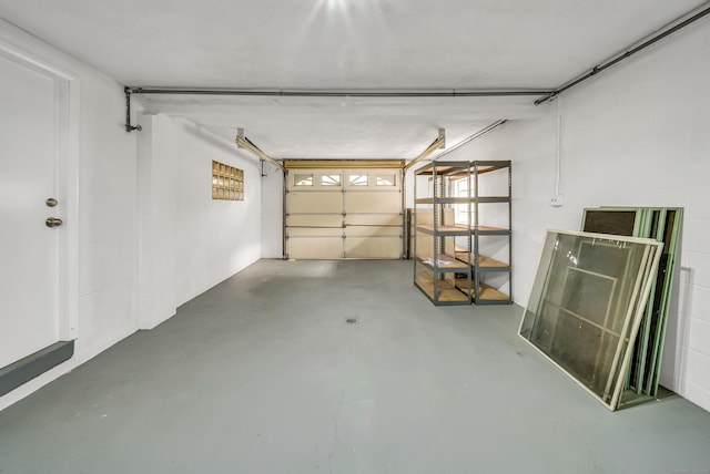 636 Thompson Rd, Thompson, CT 06277 - garage with concrete block wall