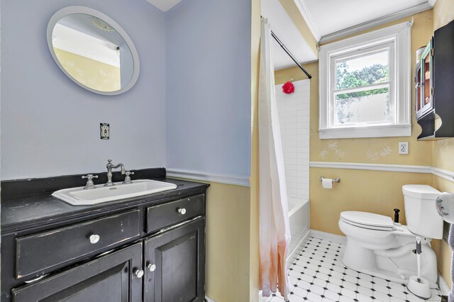 13 Hoyt Rd, Bethel, CT 06801 - full bath with toilet, vanity, shower / tub combo, and baseboards