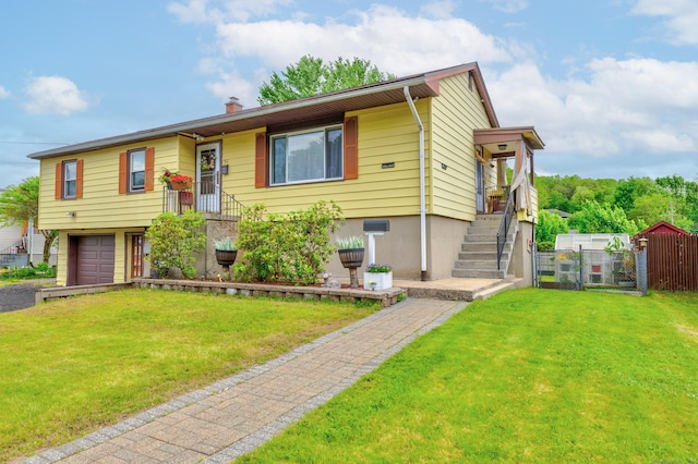 92 Holiday Hl, Waterbury, CT 06704 - photo 2
