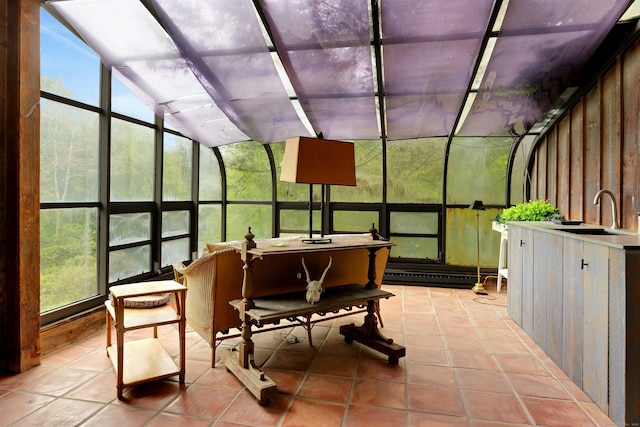 32 Beeholm Rd, Redding, CT 06896 - sunroom featuring a sink and vaulted ceiling