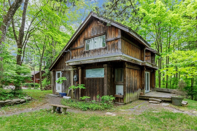 32 Beeholm Rd, Redding, CT 06896 - view of rear view of house