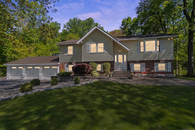 14 Fleetwood Dr, New Fairfield, CT 06812 - photo 1