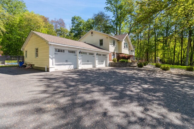 14 Fleetwood Dr, New Fairfield, CT 06812 - photo 35