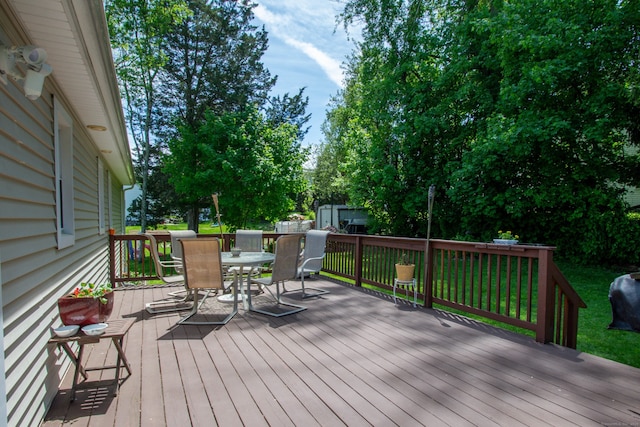 27 Lansing Ave, Trumbull, CT 06611 - wooden deck with outdoor dining space