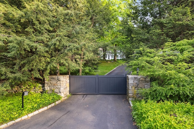 336 Old Branchville Rd, Ridgefield, CT 06877 - view of gate