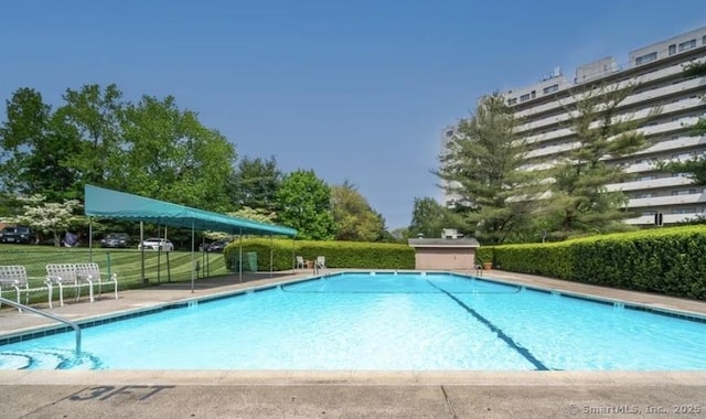 3200 Park Ave Unit 10A2, Bridgeport, CT 06604 - view of community pool