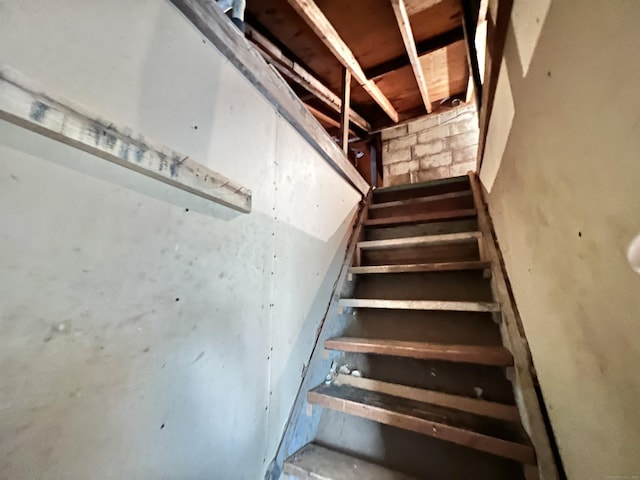 343 Lebanon Ave, Lebanon, CT 06249 - view of staircase