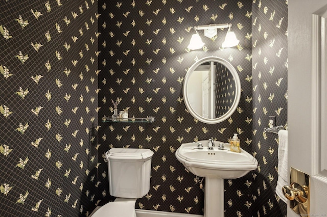 39 Gatewood Unit 39, Avon, CT 06001 - half bathroom featuring toilet and wallpapered walls