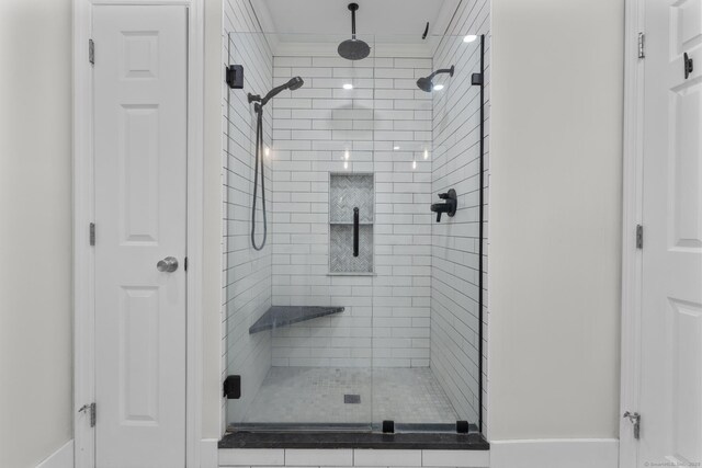 2 Mansfield Grove Rd Apt 166, East Haven, CT 06512 - full bathroom featuring a shower stall