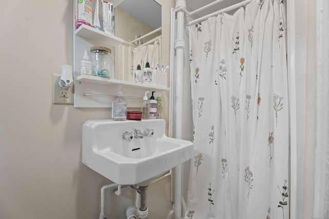 52 Edwards St, New Haven, CT 06511 - full bathroom featuring a shower with curtain
