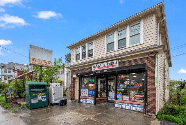 151 Highland Ave, Waterbury, CT 06708 - photo 2