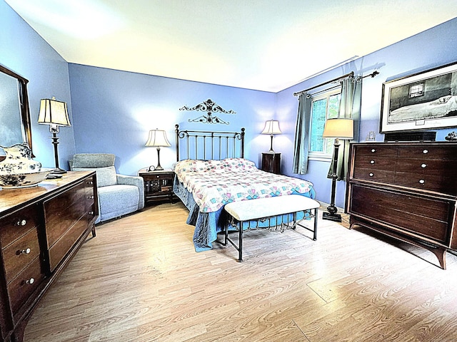 470 Heritage Vlg Unit A, Southbury, CT 06488 - bedroom featuring wood finished floors