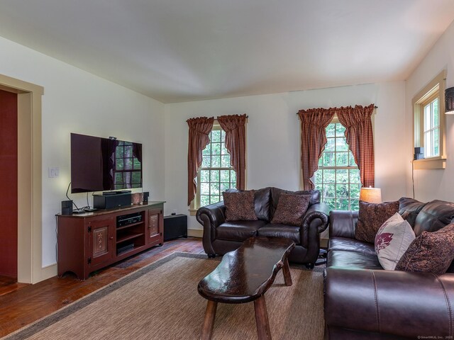 332 Good Hill Rd, Woodbury, CT 06798 - living area with wood finished floors