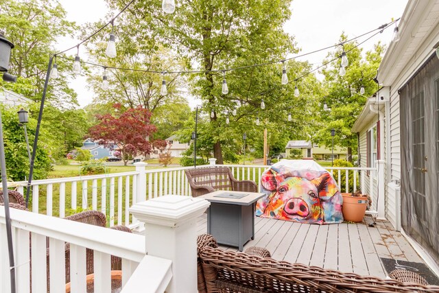 40 Woodland Ave, North Haven, CT 06473 - view of deck