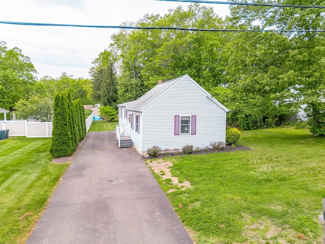 40 Woodland Ave, North Haven, CT 06473 - view of front of house