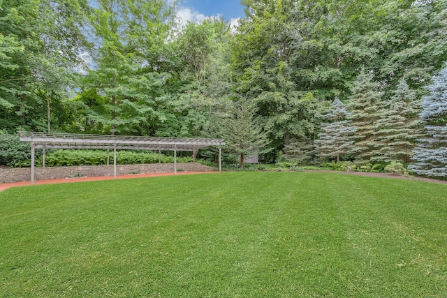 130 Haviland Rd, Ridgefield, CT 06877 - view of grassy yard