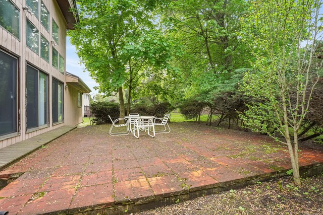 223 Sterling Rd, Trumbull, CT 06611 - view of patio / terrace with outdoor dining space