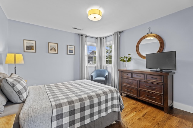 124 Killian Ave, Trumbull, CT 06611 - bedroom featuring light wood-style flooring and baseboards