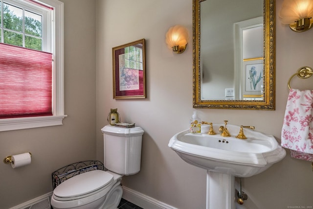 188 Bartlett Dr, Madison, CT 06443 - bathroom featuring toilet, baseboards, and tile patterned flooring