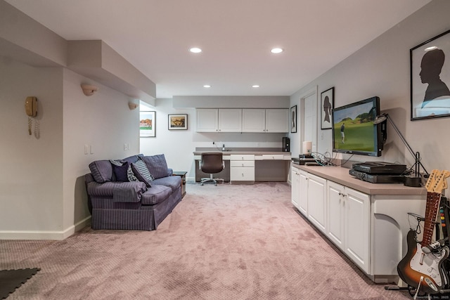 188 Bartlett Dr, Madison, CT 06443 - living area featuring light carpet, recessed lighting, and baseboards