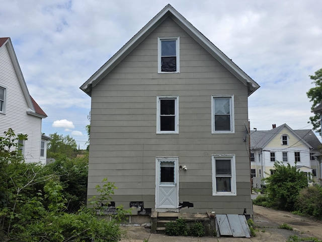 42 Spring St, New London, CT 06320 - view of back of property
