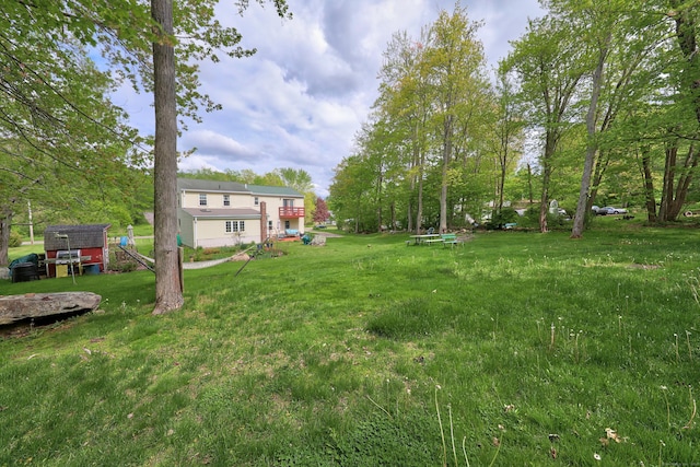 40 Fountainhead Rd, Plymouth, CT 06786 - view of green lawn