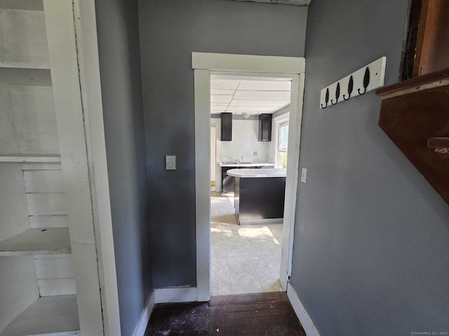 827 Middle Tpke E, Manchester, CT 06040 - hall featuring baseboards