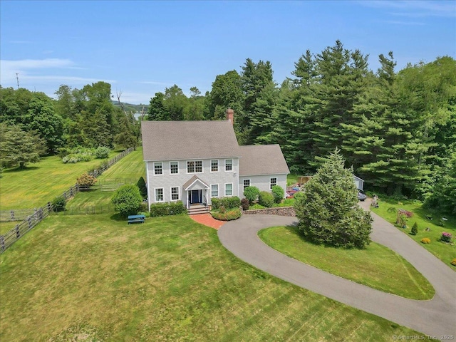 100 Round Hill Rd, Middletown, CT 06457 - colonial-style house featuring driveway