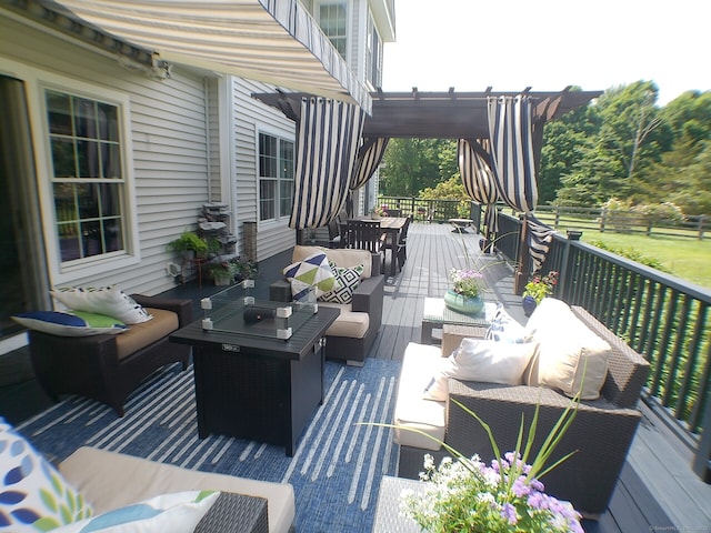 100 Round Hill Rd, Middletown, CT 06457 - deck featuring outdoor lounge area and outdoor dining space