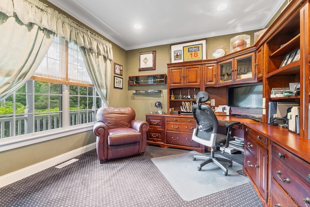 office with ornamental molding, carpet, baseboards, built in study area, and recessed lighting