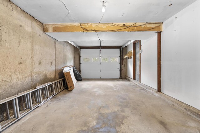 110 Hesse Rd, Hamden, CT 06517 - view of garage