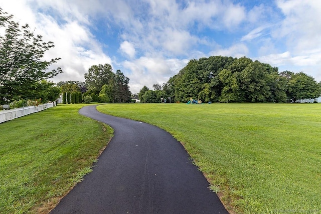 123 Jeffrey Ln, Newington, CT 06111 - view of property's community featuring a lawn