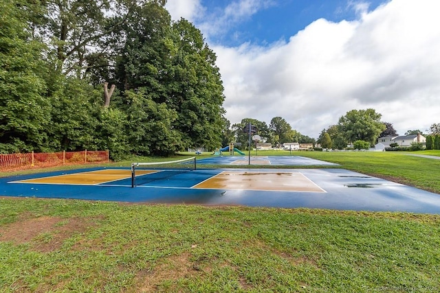 123 Jeffrey Ln, Newington, CT 06111 - view of home's community featuring a tennis court and community basketball court