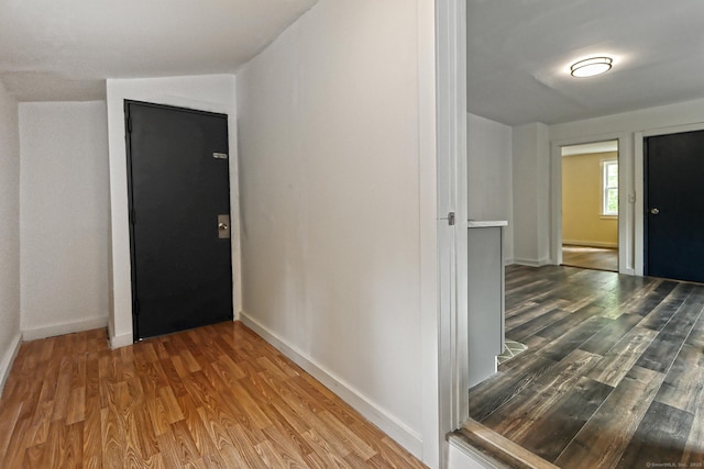 212 Newhall St, New Haven, CT 06511 - corridor featuring wood finished floors and baseboards
