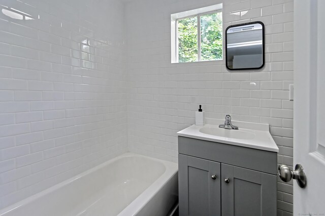212 Newhall St, New Haven, CT 06511 - full bathroom featuring vanity and washtub / shower combination