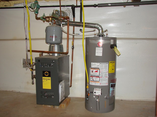 566 Savoy St, Bridgeport, CT 06606 - utilities with gas water heater