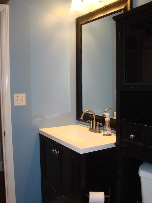 566 Savoy St, Bridgeport, CT 06606 - half bath featuring vanity and toilet
