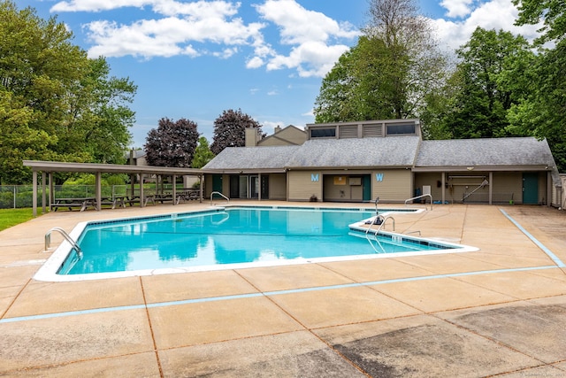 85 Metacomet Dr Unit 85, Meriden, CT 06450 - community pool featuring a patio, fence, and view of scattered trees
