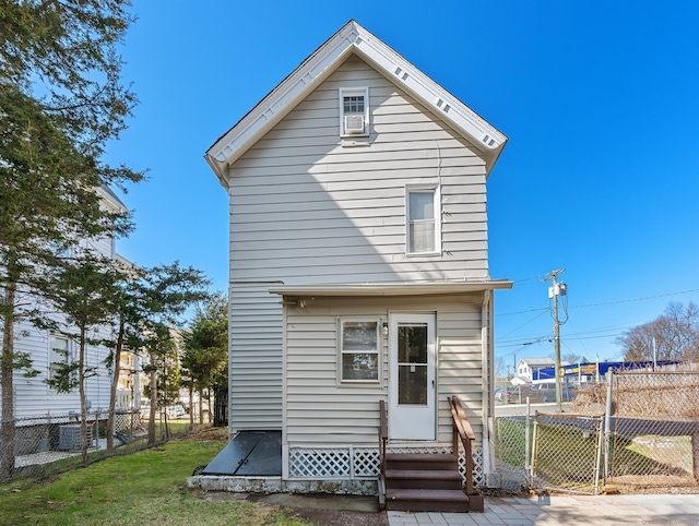 69 Trinity St, New Britain, CT 06051 - back of property with entry steps