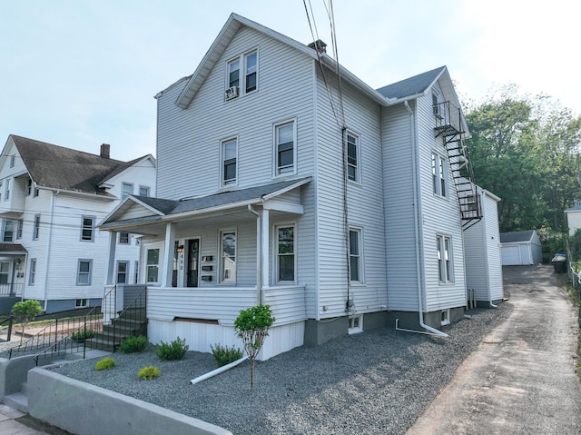 view of front of house featuring covered porch