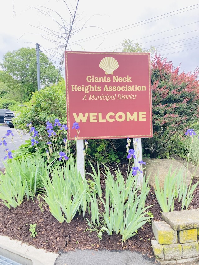 67 S Beechwood Rd, East Lyme, CT 06357 - view of community sign