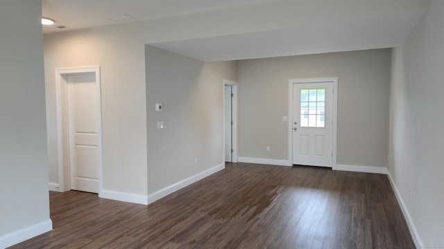 40 Yorktown Rdg, Waterbury, CT 06704 - entrance foyer with dark wood-type flooring and baseboards