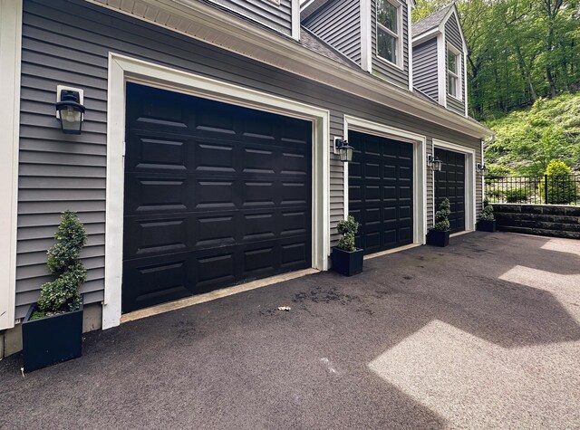 130 Wildewood Run, Bristol, CT 06010 - view of garage
