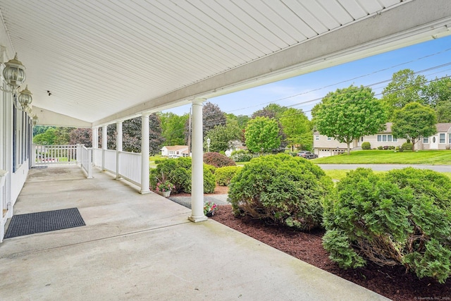 81 Edward St, Newington, CT 06111 - view of porch