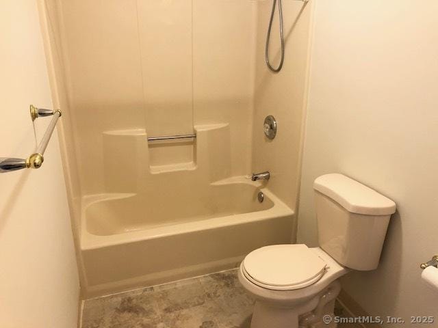 452 Judd Sq Unit 452, Wallingford, CT 06492 - bathroom with toilet and washtub / shower combination