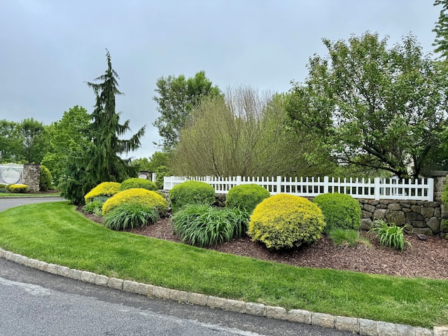1 Chatham Ct Unit 1, Middlebury, CT 06762 - view of community / neighborhood sign