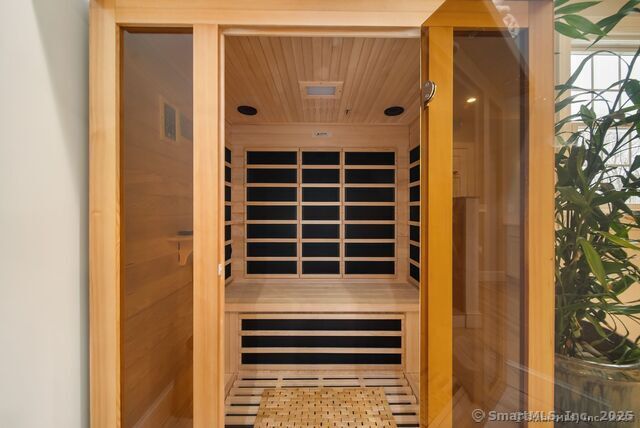 879 Russell Ave, Suffield, CT 06078 - view of relaxing sauna / steam room