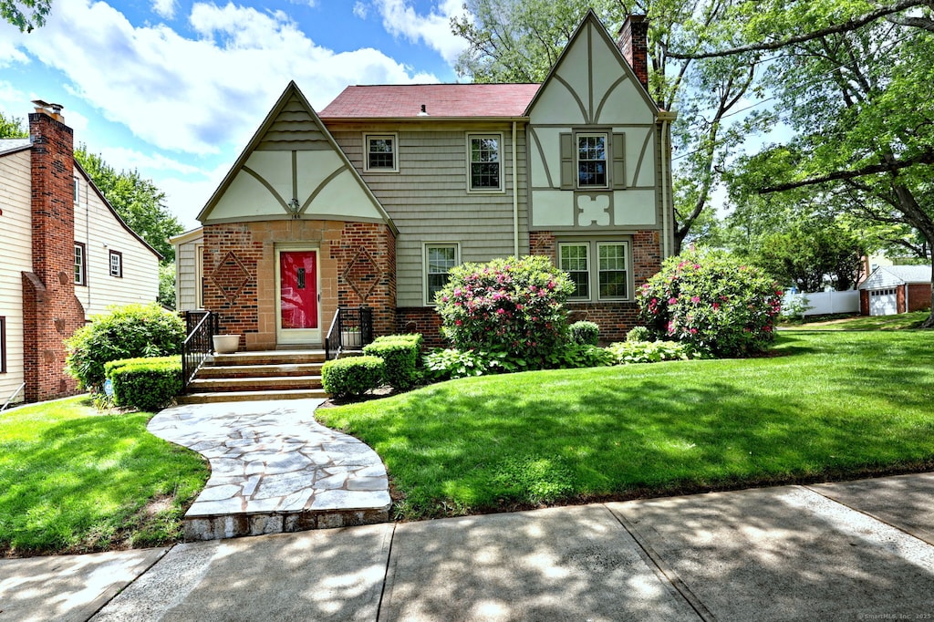 166 Roydon Rd, New Haven, CT 06511 - photo 1
